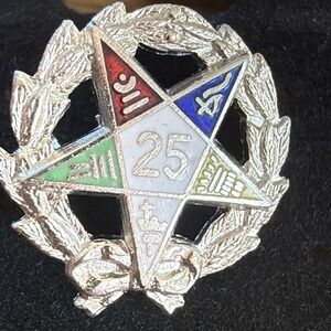 VTG Order of the Eastern Star 25 Year OES Pin Wreath Silver Tone Enamel 0.75in